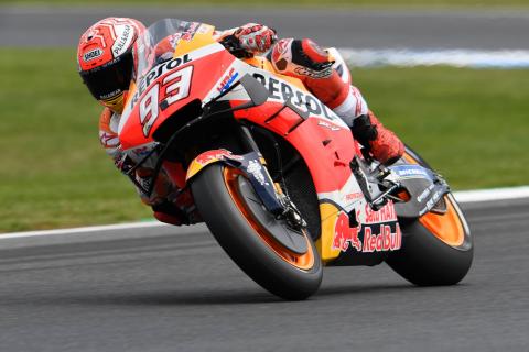 Marquez mengalahkan Vinales yang jatuh di lap terakhir dalam film thriller Phillip Island